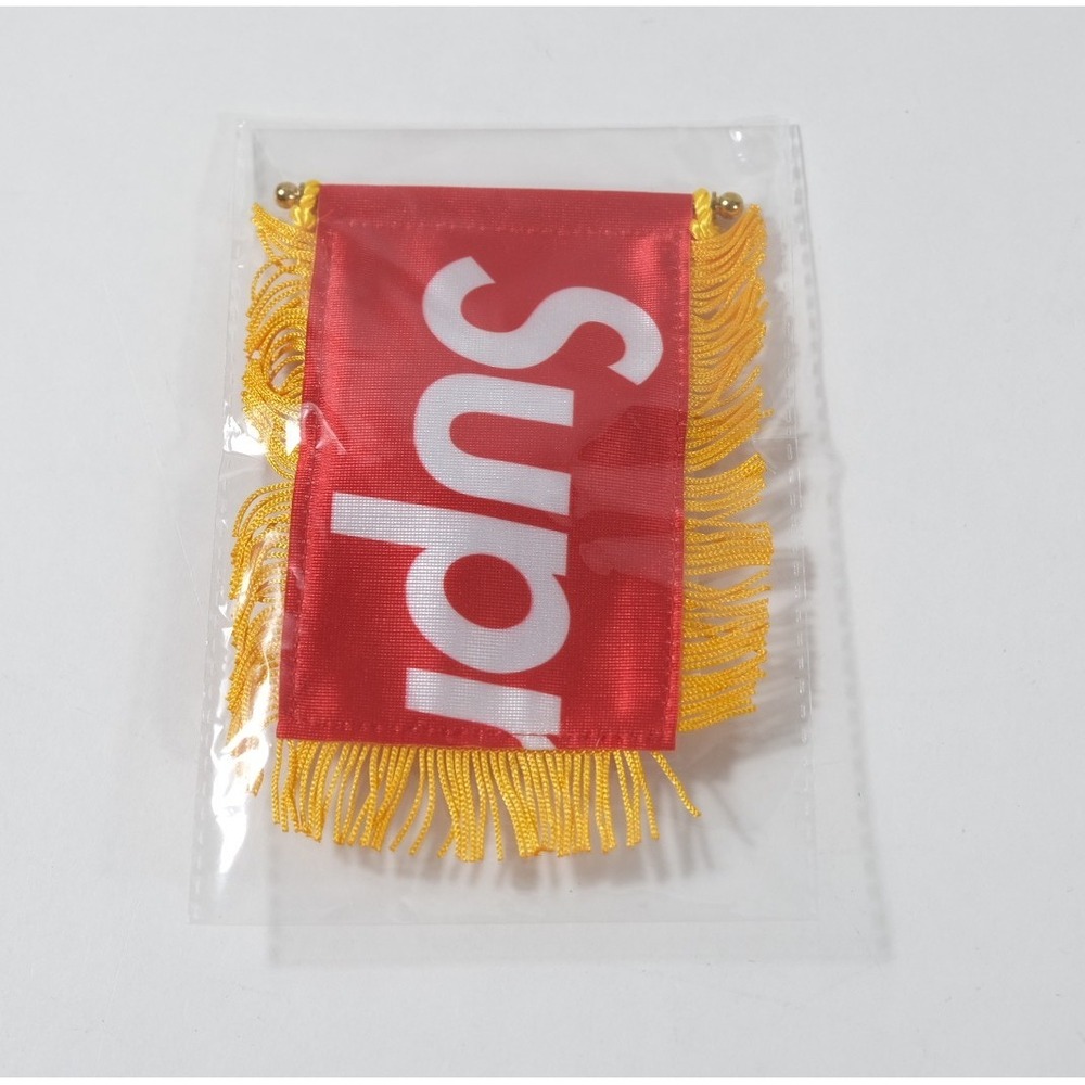 Supreme Mini Pennant Flag Red FW26 Free Gift Box Logo Yellow Tassel